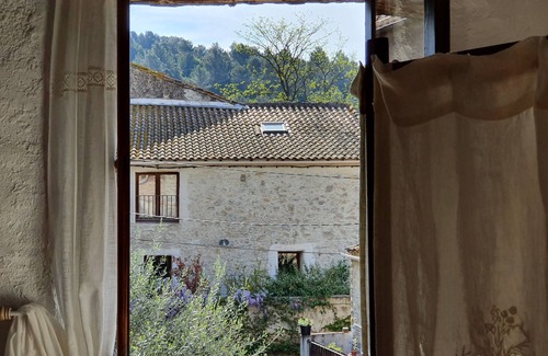 Beaufort Casa | Maison La Cosy es una romántica casa de pueblo con carácter y encanto antiguos
