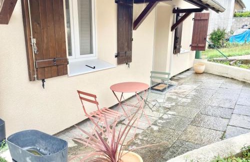 Mantes-la-Jolie Casa | Maison La Palmeraie - Jardin au calme, gare à 5 min