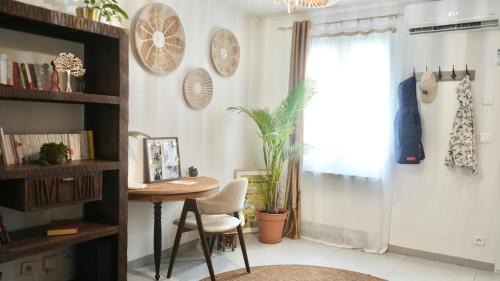 Mantes-la-Jolie Casa | Maison La Palmeraie - Jardin au calme, gare à 5 min