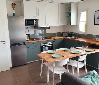 Brem Sur Mer Casa | Maison le Havre de la Gachère, 2 chambres, 2 salles d'eau, parking privé et jardin