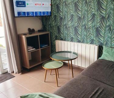 Brem Sur Mer Casa | Maison le Havre de la Gachère, 2 chambres, 2 salles d'eau, parking privé et jardin