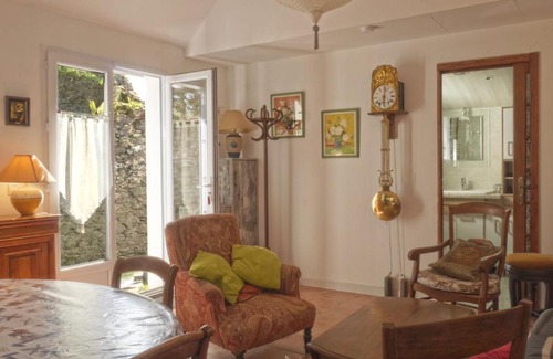 Le Palais Casa | Maison Le Palais, 2 pièces, 4 personnes - FR-1-418-61