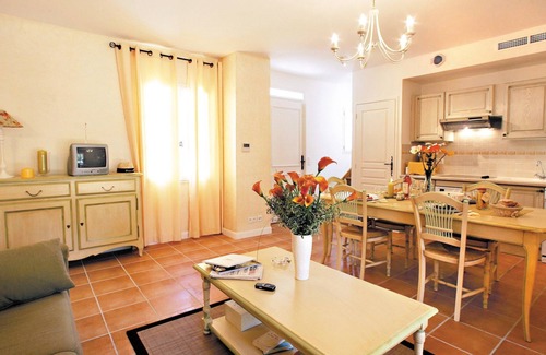 Fayence Casa | Maison lumineuse et colorée avec terrasse
