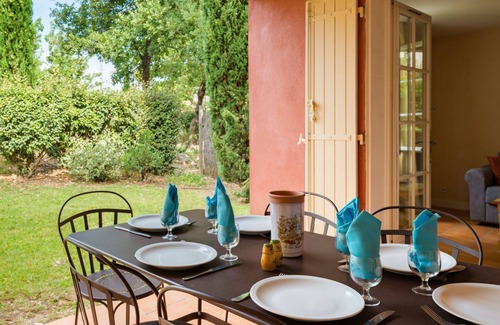 Fayence Casa | Maison lumineuse et colorée avec terrasse