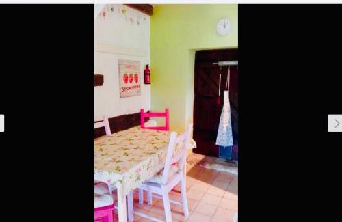 La Chapelle-Uree Casa | Maison Mai or La Petite Maison Mai or La Petite Grange or ALL three