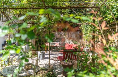 Saint Genes Casa | Maison Marguerite - Welkeys