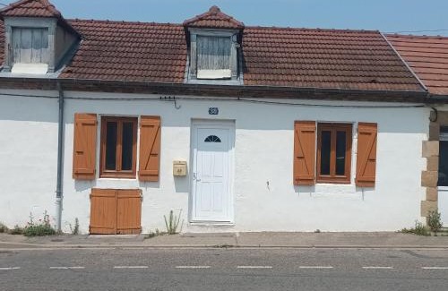 Moulins Apartamento | Maison meublée avec parking