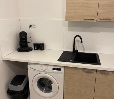 Moulins Apartamento | Maison meublée avec parking