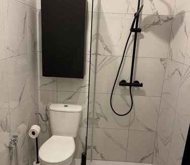 Moulins Apartamento | Maison meublée avec parking
