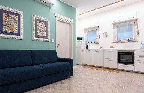 Ivrea Apartamento | Maison Mimi 2 Luxury apartment welcomes you to the heart of Ivrea.