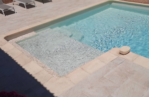 La Bouverie Casa | Maison Moderne Avec Piscine Privée Chauffée, et Proche Commerces