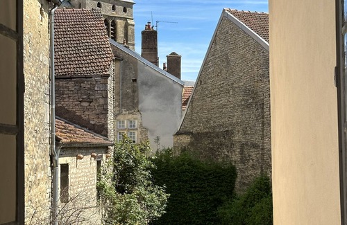 Champlitte Casa | Maison Monument Historique et son Jardin de Buis Taillés