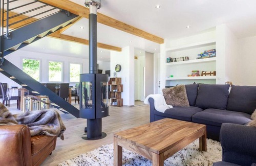 Grust Casa | Maison neuve à Grust pour 12 personnes, 4 chambres, WIFI, parking, linge et ménage inclus - FR-1-402-110