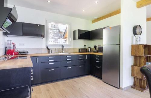 Grust Casa | Maison neuve à Grust pour 12 personnes, 4 chambres, WIFI, parking, linge et ménage inclus - FR-1-402-110