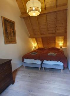 Rugles Casa | Maison Normande au bord de rivière avec spa et sauna