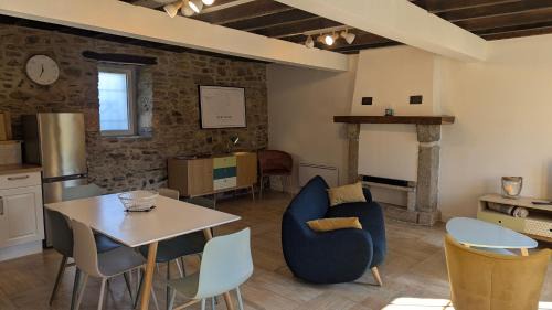 Quettehou Casa | Maison Normande proche de la mer et des lieux touristiques