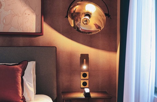 8th Arrondissement Hotel | Maison Orphée