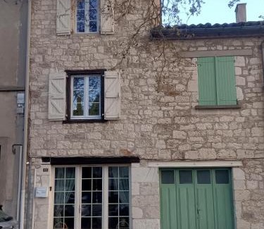 Montpezat-de-Quercy Casa | Maison paisible avec parking
