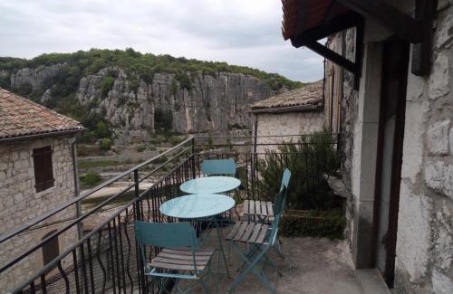 Balazuc Casa | maison pierre et voûte au cœur du village