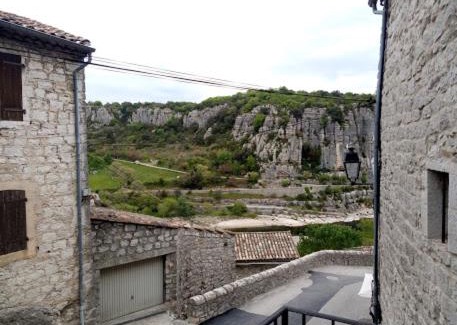 Balazuc Casa | maison pierre et voûte au cœur du village