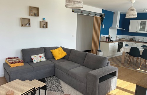 Plozevet Casa | Maison Pour 6 Personnes, 150 m de la Mer, 4mn à Pied du Port de Pors Poulhan