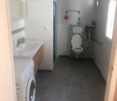Stains Casa | Maison POUR OUVRIERS seulement PAS DE TOURISME, NI FAMILLE