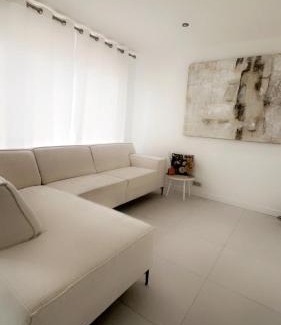 La Barantonnerie Casa | Maison prairie en fleurs