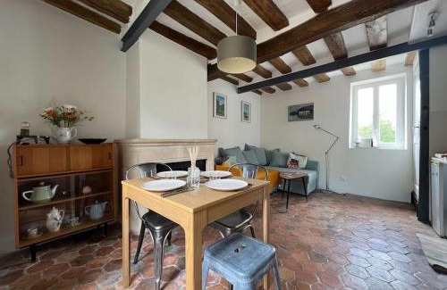 Montigny-sur-Loing Apartamento | Maison privée - Centre Montigny