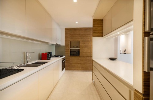 Jumeirah Lake Towers Apartamento | Maison Privee - Urban Resort with Golf Course Views, Close to Beach
