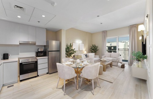 Abu Dhabi Apartamento | Maison Privee - Exquisite Living with Scenic Canal Vws on Yas Island