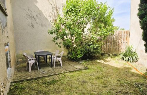 Chateauroux Apartamento | maison proche du lac