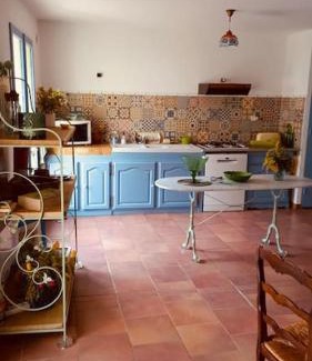 Roquemaure Casa | Maison provençale les glycines