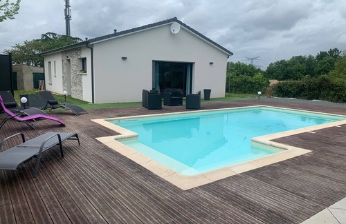 Bonnetan Casa | Maison Récente Avec Piscine