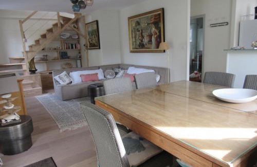 La Faute-sur-Mer Casa | Maison rénovée, 4 chambres, à 200m de la plage et 400m du centre, terrasse et cour clôturée - FR-1-194-178