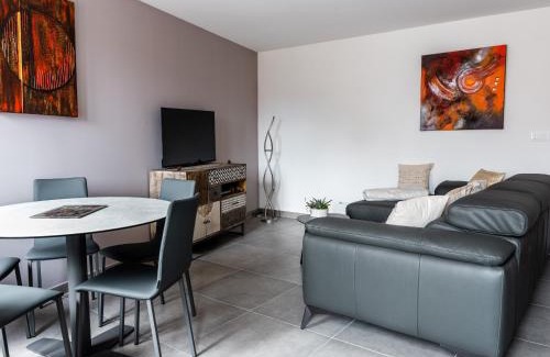 Thann Casa | Maison rénovée au cœur de Thann : 3 chambres, cuisine équipée, proche randonnées et villes alsaciennes - FR-1-744-11