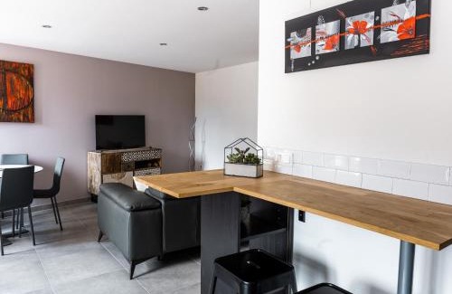 Thann Casa | Maison rénovée au cœur de Thann : 3 chambres, cuisine équipée, proche randonnées et villes alsaciennes - FR-1-744-11