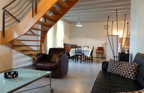Agonges Casa | Maison rénovée avec jardin, animaux acceptés, climatisation, parking - FR-1-489-36