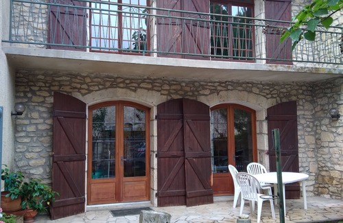 Monfort Casa | Maison Rénovée Dans Village Gersois