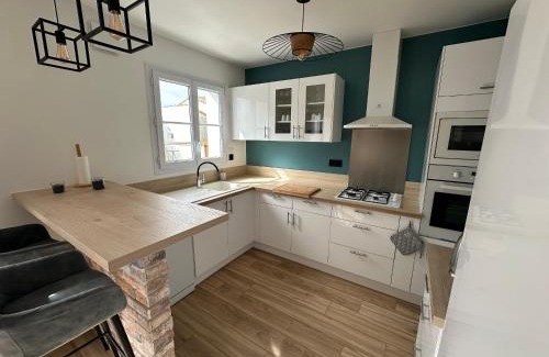 La Tranche-sur-Mer Casa | Maison rénovée proche plage et centre-ville, 8 pers, 4 ch, jardin, terrasse, wifi, équipements bébé - FR-1-194-287
