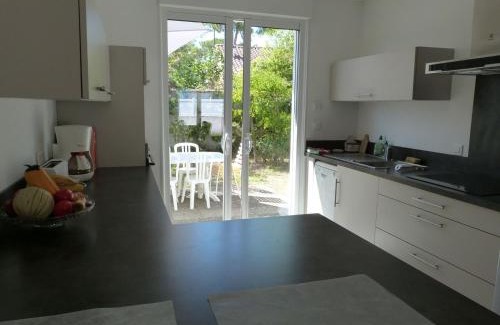La Tranche-sur-Mer Casa | Maison Rénovée pour 7 Personnes à 350m de la Plage, Jardin Clos, Confort Moderne - FR-1-194-245