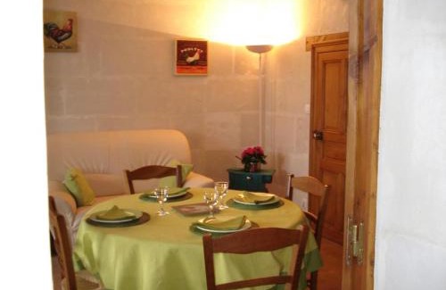 Prunay-Cassereau Casa | Maison restaurée à la campagne avec jardin, poêle à bois et WIFI, proche de chemins pédestres et étang - FR-1-491-369