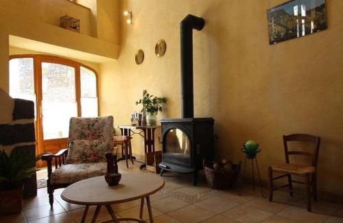 Le Brignon Casa | Maison restaurée proche nature avec terrasse et poêle à bois, près du Puy-en-Velay - FR-1-582-177