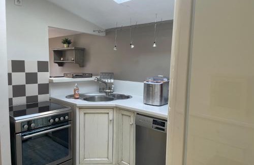 Jalogny Cabina | Maison Revenu