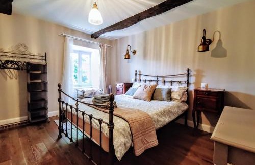 Segur-le-Chateau Casa | Maison Rocher