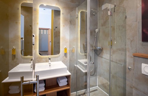 Stari Grad Hotel | Maison Royale