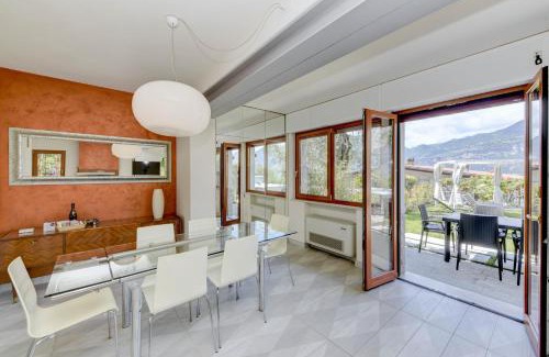 Porto Villa | Maison Sabina con splendida vista lago ed idromassaggio