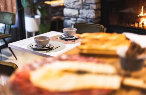Azet Cama Y Desayuno | Maison Seignou