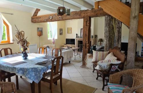 Jouy-le-Potier Casa | Maison solognote calme et boisée, proche châteaux Loire, golf, vélos, ping-pong - FR-1-590-34