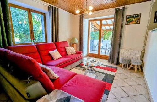La Chapelle-aux-Bois Casa | Maison spacieuse avec spa, ping-pong et baby-foot, idéale pour détente en famille - FR-1-589-828