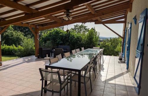 La Chapelle-aux-Bois Casa | Maison spacieuse avec spa, ping-pong et baby-foot, idéale pour détente en famille - FR-1-589-828